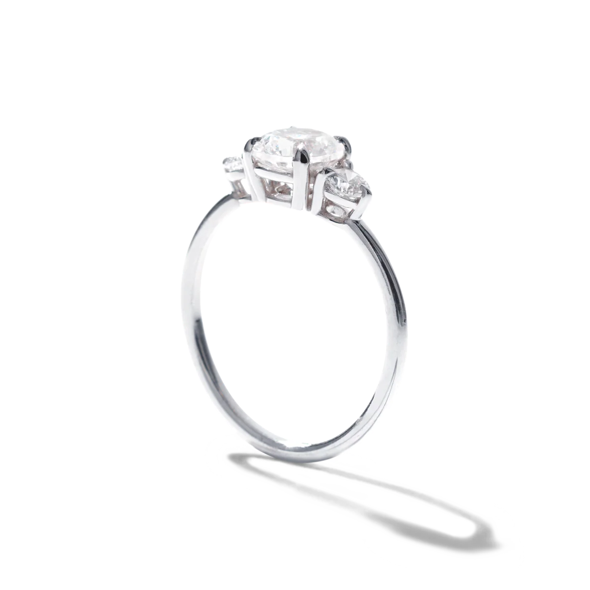 3-Stone Round Diamond Engagement Ring - 18K Gold - Image 5