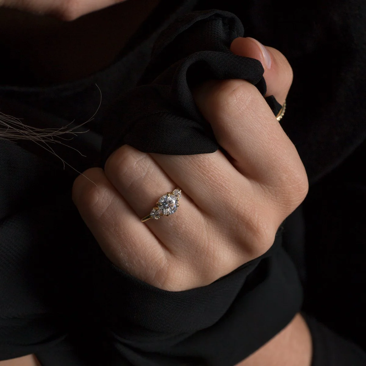 3-Stone Round Diamond Engagement Ring - 18K Gold - Image 7