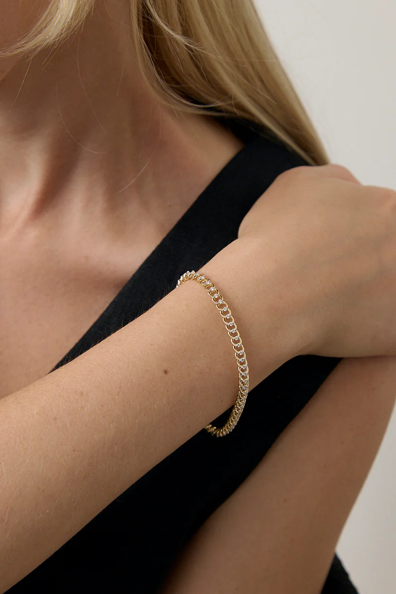 Diamond Curb Chain Bracelet - 18K Gold | VS Clarity Natural Diamonds - Image 5