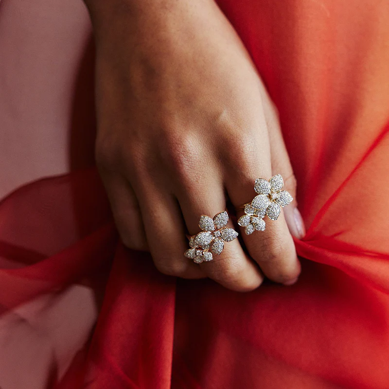 Diamond Flower Petal Ring - 18K Gold | VS Clarity Natural Diamonds - Image 5
