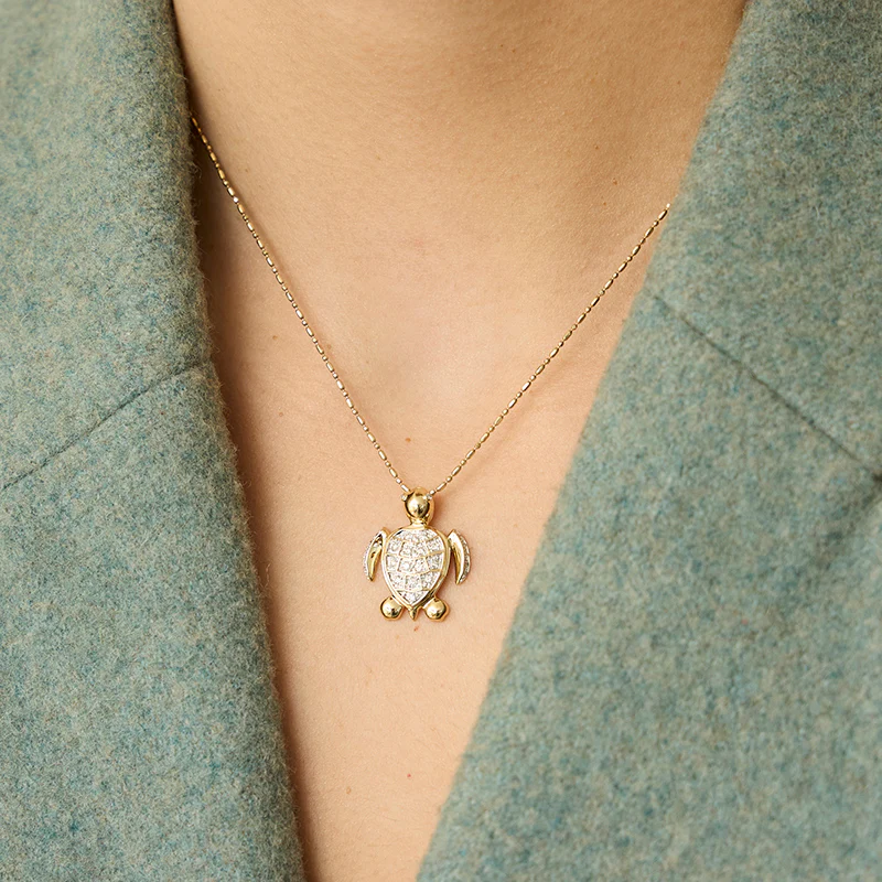 Diamond Turtle Pendant Necklace - 14K Gold | VS Clarity Lab Grown Diamonds