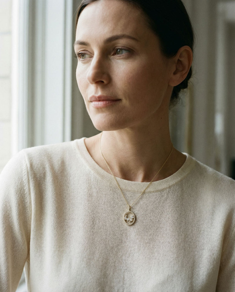 Floating Multi Shape Halo Pendant - 18K Gold | VS Clarity - Image 4