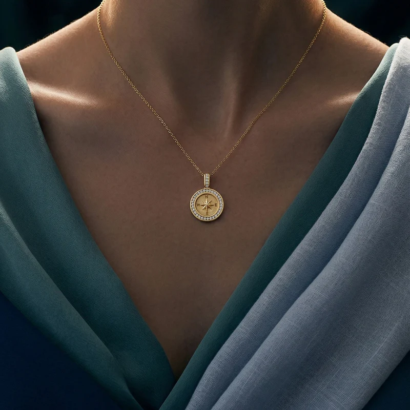 Compass Pendant Necklace - 14K Gold | VS Clarity Lab Grown Diamonds