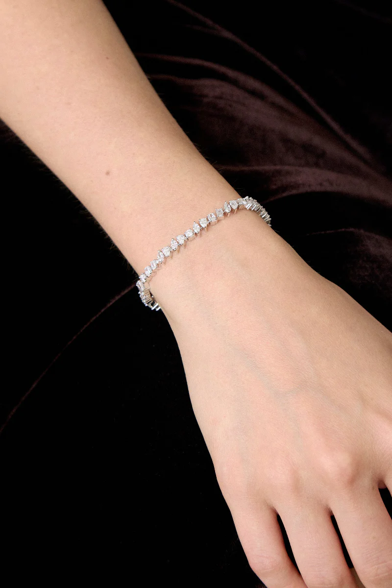 Multi Shape Diamonds Tennis Bracelet - 18K Gold | VS Clarity Natural Diamonds - Image 7