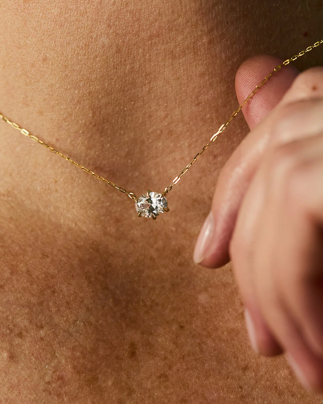 Oval Cut Diamond Solitaire Pendant - 18K Gold - Image 6