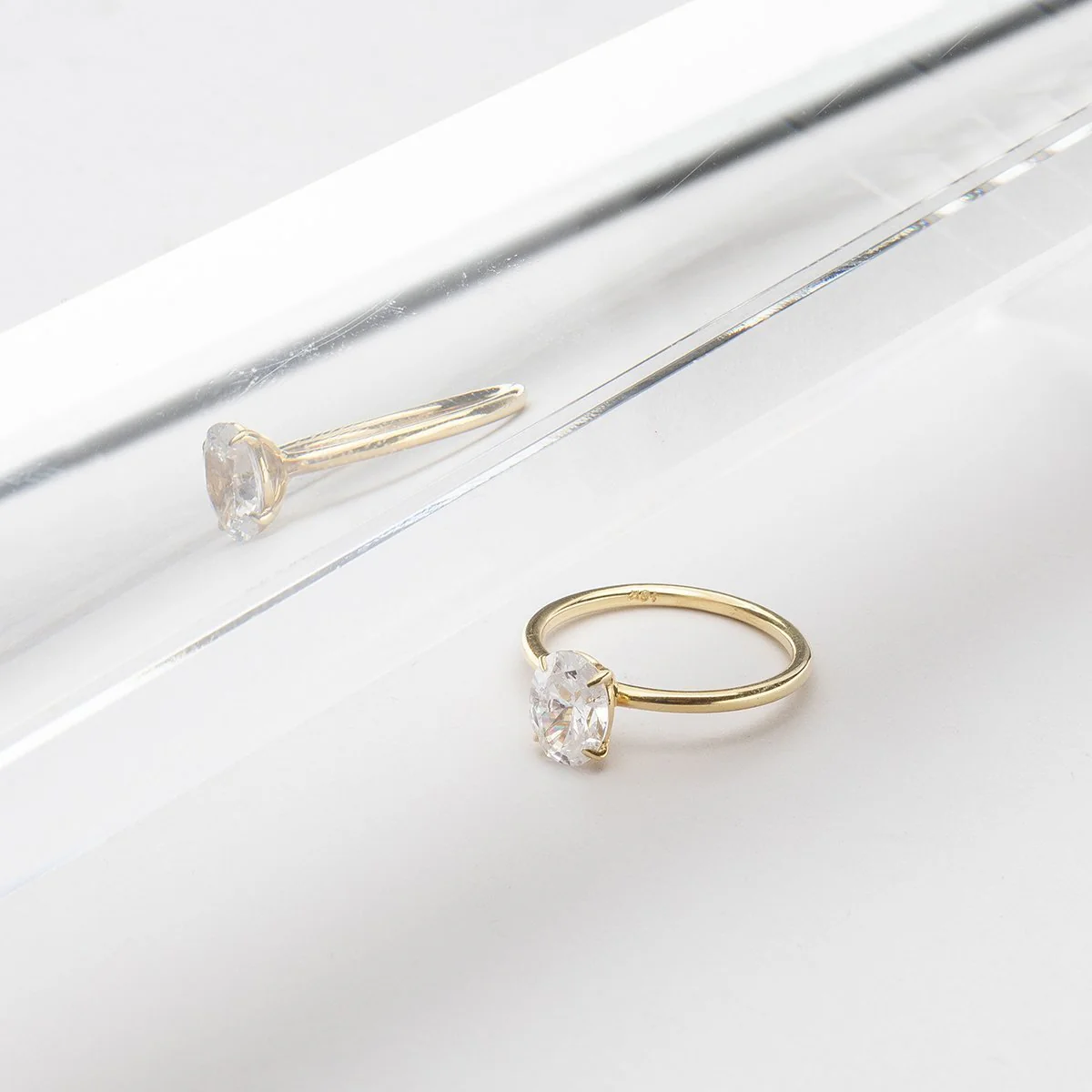 Noémie Solitaire Pick Your Diamond Shape Engagement Ring - 18K Gold - Image 36