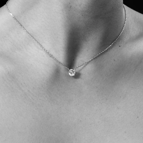 Round Diamond Solitaire Pendant - 18K Gold - Image 4