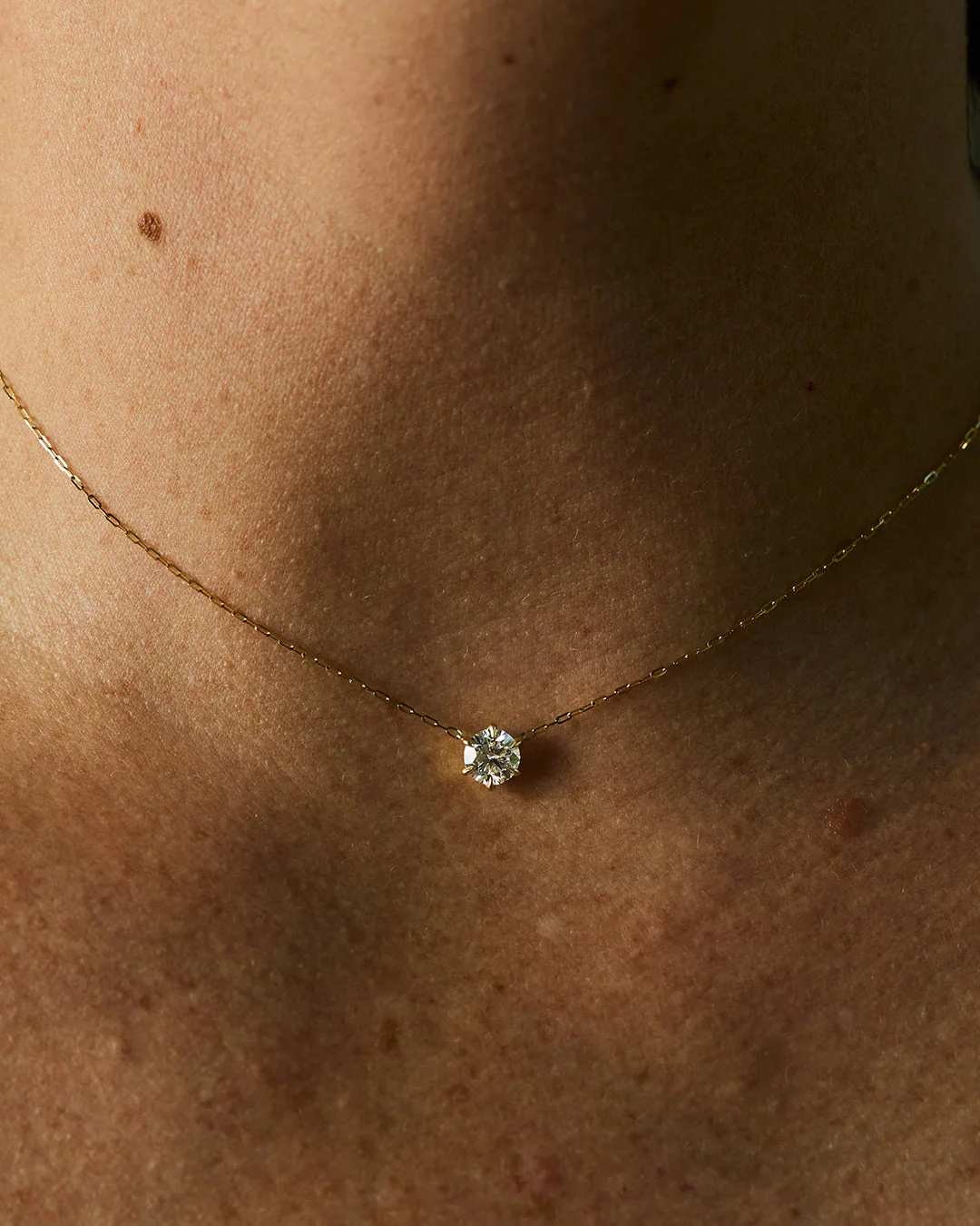 Round Diamond Solitaire Pendant - 18K Gold - Image 5