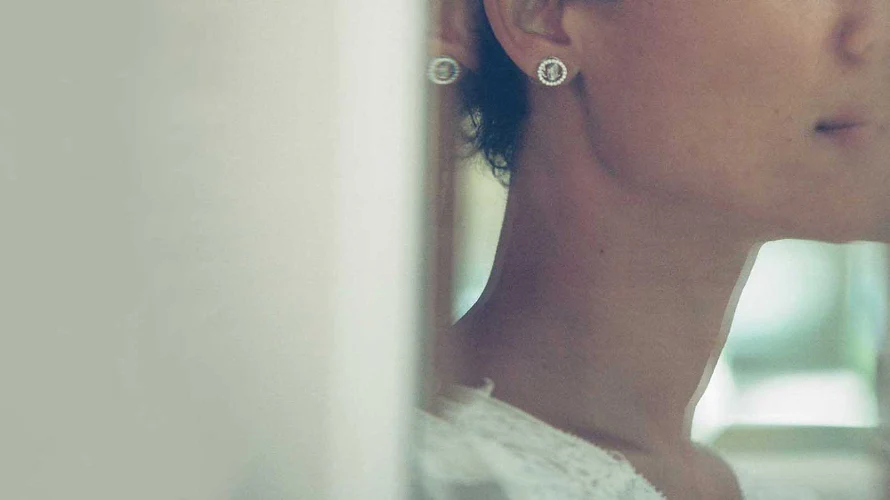 Rumba Dancing Diamond Stud Earrings - 18K Gold | VS Clarity Natural Diamonds - Image 5