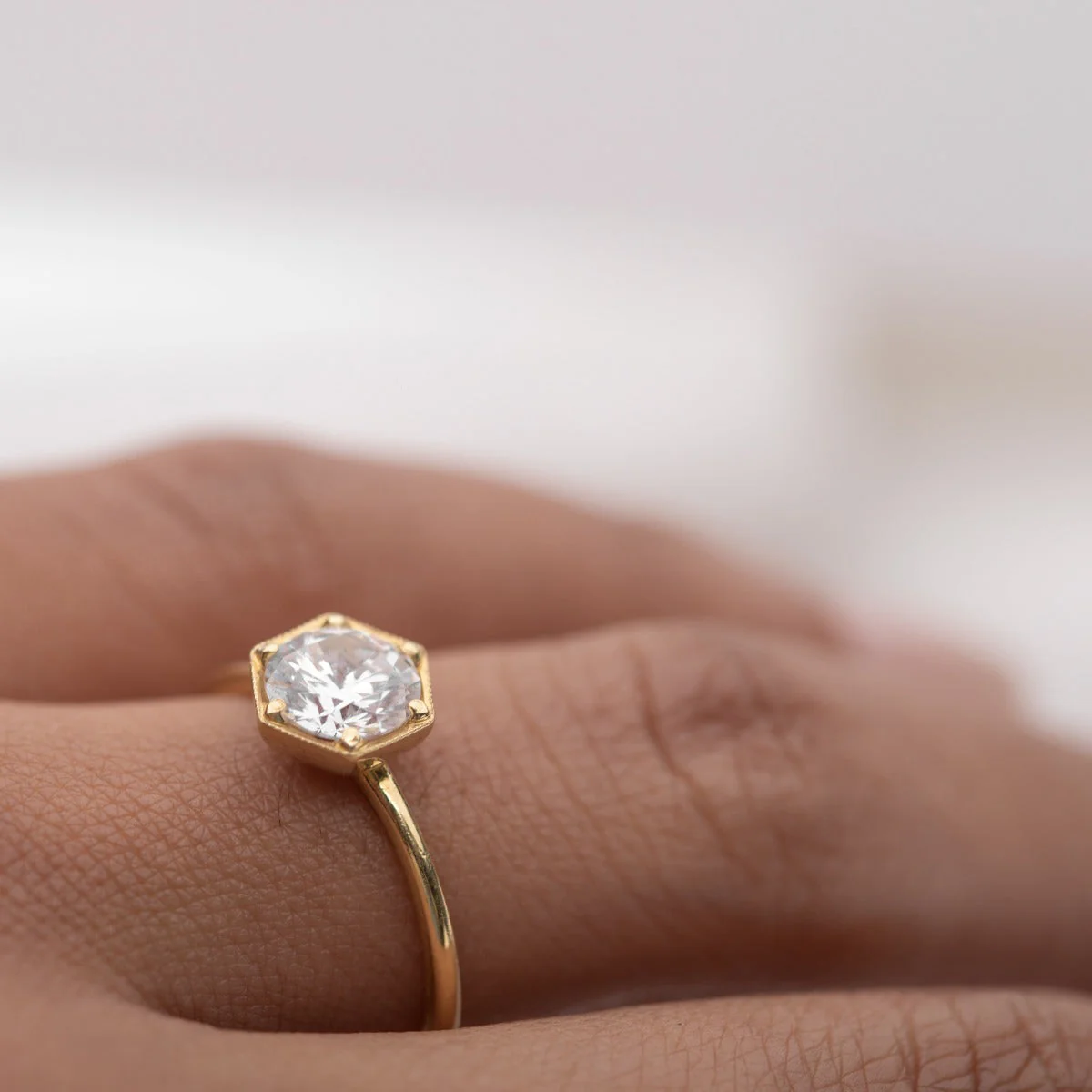 Selene Moonlight Round Diamond Engagement Ring - 18K Gold - Image 6