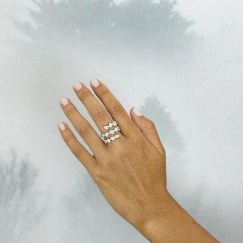 Pear Shaped Diamond Spiral Ring - 18K Gold | VS Clarity Natural Diamonds - Image 4