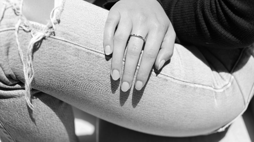 Single Baguette Ring - 18K Gold | VS Clarity Natural Diamond - Image 4