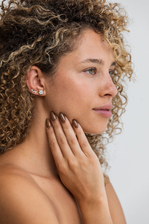 Mini Trois Diamond Earrings - 18K Gold | VS Clarity Natural Diamonds - Image 11