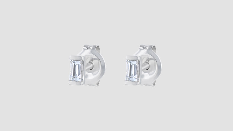 Diamond Baguette Stud - 18K Gold | VS Clarity Natural Diamond - Image 5